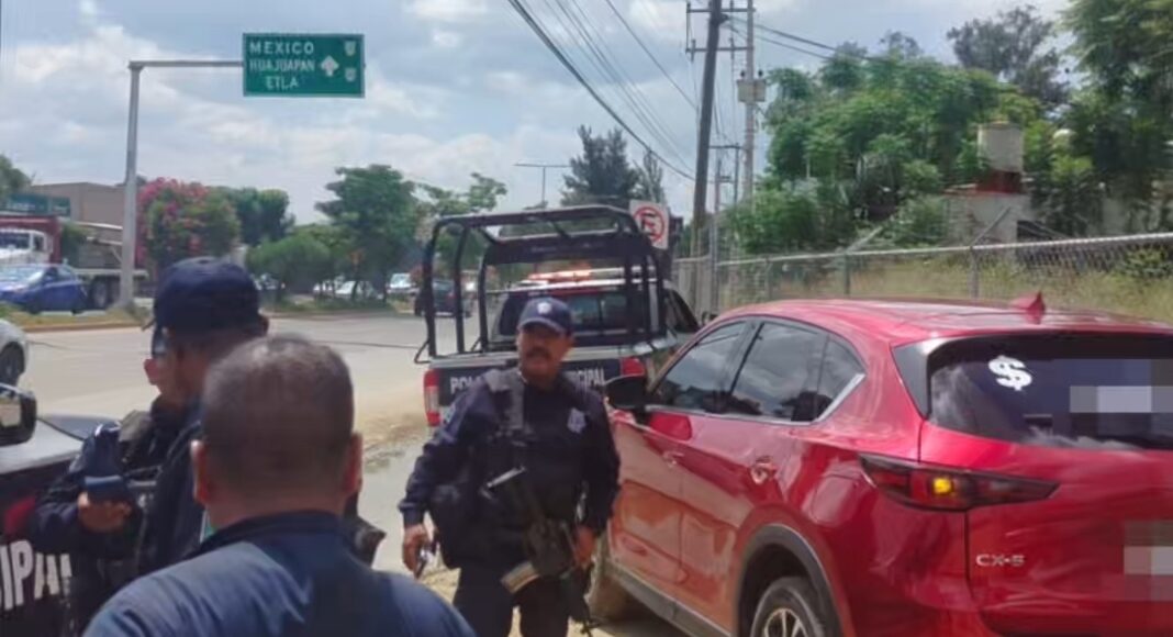 Pidió probar un vehículo y se dio a la fuga; fue detenido por la Policía Municipal de Oaxaca de Juárez