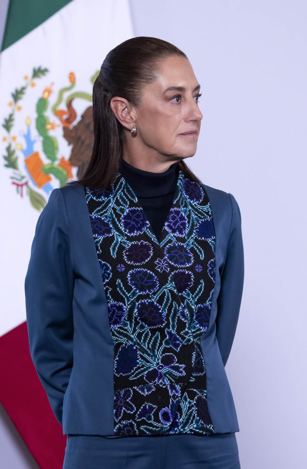 CLAUDIA