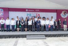 PARTICIPA UABJO EN CEREMONIA DE IZAMIENTO DE LA BANDERA NACIONAL POR EL MES PATRIO