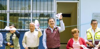 Ray Chagoya entrega obras educativas en Pueblo Nuevo