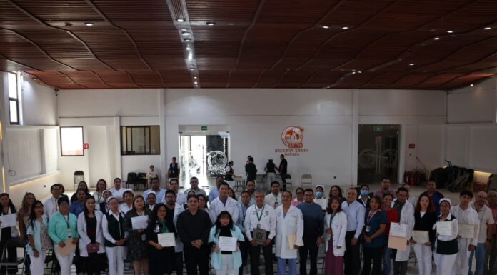 Reconoce IMSS Oaxaca a personal que participó en Primera Jornada de Cirugía de Trauma de Columna