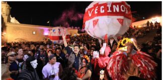 Oaxaca de Juárez se llena de música, color y tradición con la Mega Comparsa de Bienvenida de Fieles Difuntos