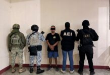 FGEO ejecuta cateo en Valles Centrales; asegura vehículo con reporte de robo, arma de fuego, cartuchos y detiene a una persona