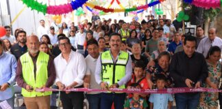En Donají, Ray Chagoya inaugura calle rehabilitada con el programa Banco de Materiales