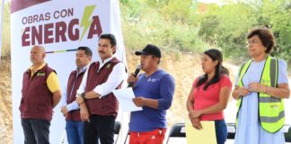 Ray Chagoya inaugura andador construido mediante tequio vecinal en la colonia Santo Tomás