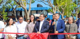 RECTOR INAUGURA OBRA EXTERIOR PARA LA FACULTAD DE ODONTOLOGÍA DE LA UABJO