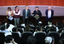 “Con los trabajadores, para los derechohabientes”: Zoé Robledo dialoga con personal médico y operativo sobre la puesta en marcha de las 12 acciones en 120 días